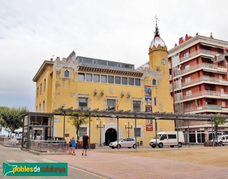 Sant Feliu de Guíxols - Ajuntament (Foto: Albert Esteves, 2014) Sant Feliu de Guíxols - Ajuntament