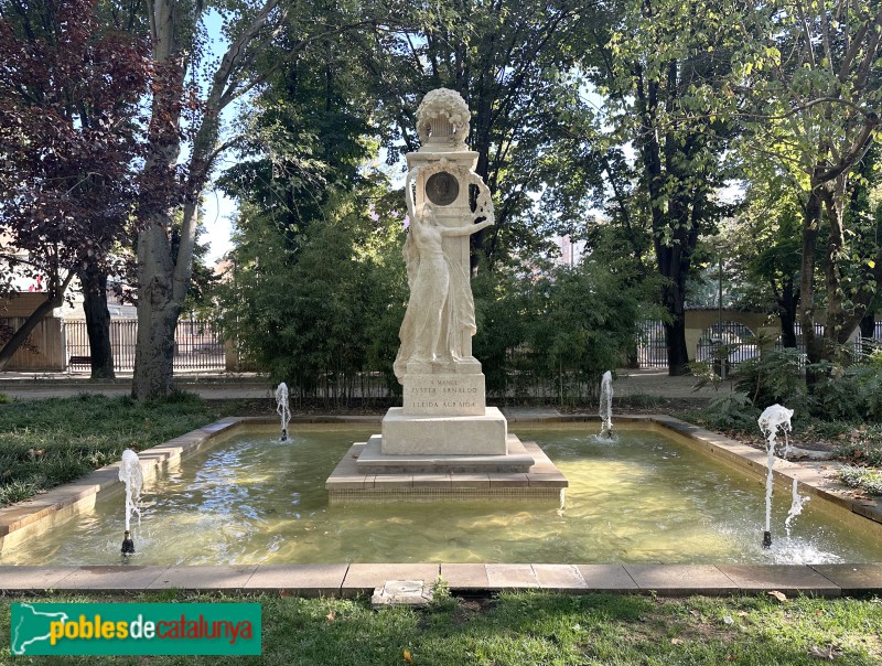 Lleida - Monument a l'alcalde Fuster
