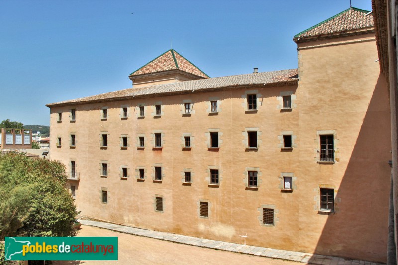 Sant Feliu de Guíxols - Monestir, ala barroca (Foto: Albert Esteves, 2012) Sant Feliu de Guíxols - Monestir, ala barroca