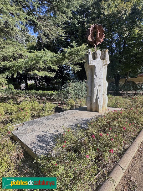 Lleida - Monument a la Sardana