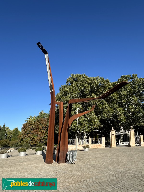 Lleida - Escultura <i>L'Arbre Paer</i>