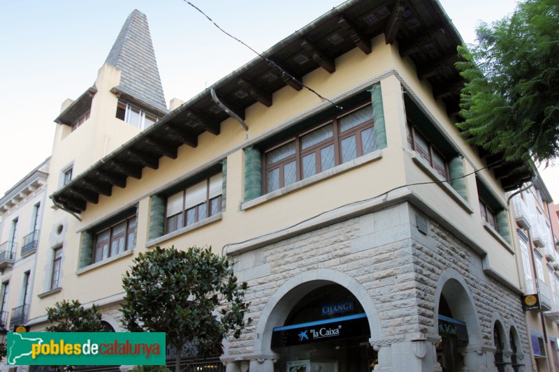 Sant Feliu de Guíxols - Edifici de la Caixa (Foto: Albert Esteves, 2014) Sant Feliu de Guíxols - Edifici de la Caixa