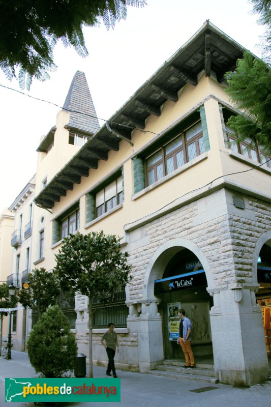 Sant Feliu de Guíxols - Edifici de la Caixa (Foto: Albert Esteves, 2014) Sant Feliu de Guíxols - Edifici de la Caixa