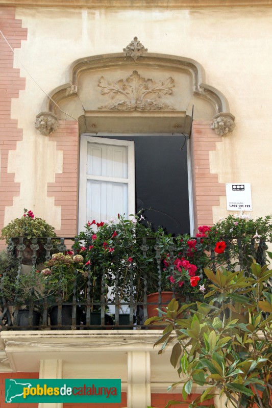 Sant Feliu de Guíxols - Farmàcia Ruscalleda (Foto: Albert Esteves, 2012) Sant Feliu de Guíxols - Farmàcia Ruscalleda