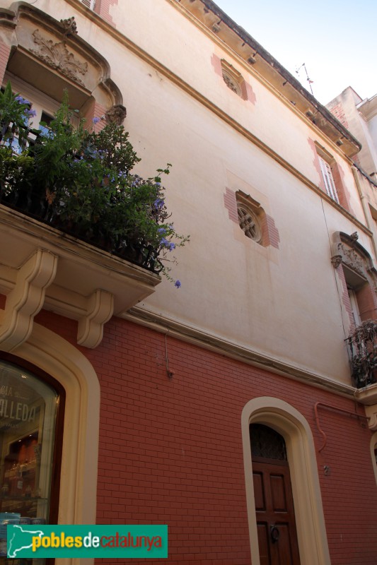 Sant Feliu de Guíxols - Farmàcia Ruscalleda (Foto: Albert Esteves, 2012) Sant Feliu de Guíxols - Farmàcia Ruscalleda