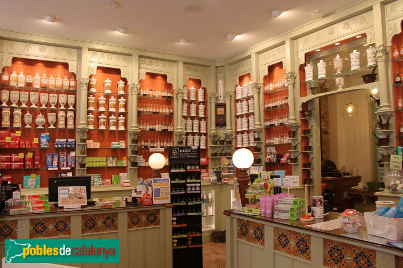 Sant Feliu de Guíxols - Farmàcia Ruscalleda (Foto: Albert Esteves, 2012) Sant Feliu de Guíxols - Farmàcia Ruscalleda