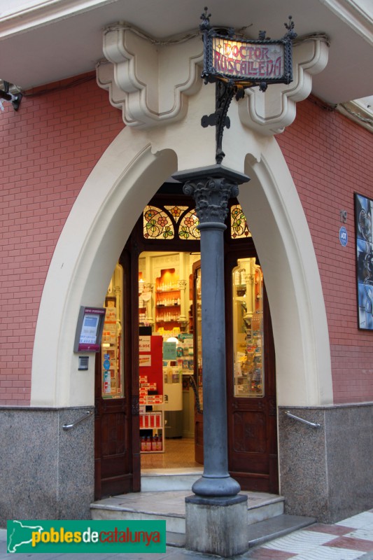 Sant Feliu de Guíxols - Farmàcia Ruscalleda (Foto: Albert Esteves, 2014) Sant Feliu de Guíxols - Farmàcia Ruscalleda