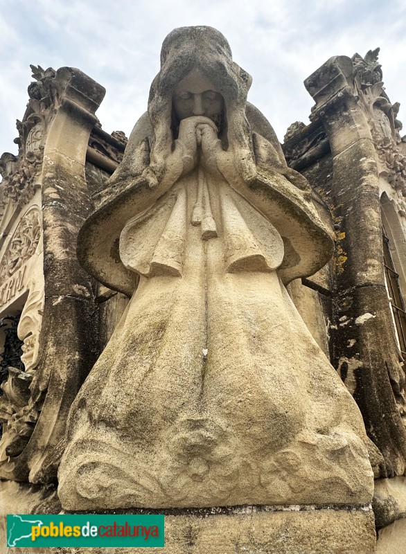 Lloret de Mar - Cementiri. Panteó Cabañas (Foto: Albert Esteves, 2025) Lloret de Mar - Cementiri. Panteó Cabañas