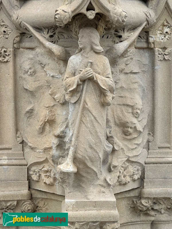 Lloret de Mar - Cementiri. Sepulcre Macià Roca (1907) (Foto: Albert Esteves, 2025) Lloret de Mar - Cementiri. Sepulcre Macià Roca (1907)