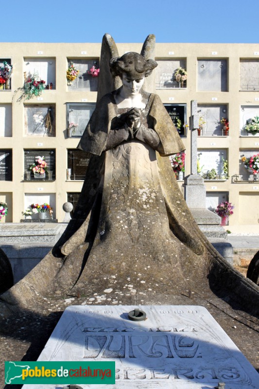 Lloret de Mar - Cementiri. Sepulcre Durall Carreras (Bonaventura Conill, 1903) (Foto: Albert Esteves, 2011) Lloret de Mar - Cementiri. Sepulcre Durall Carreras (Bonaventura Conill, 1903)
