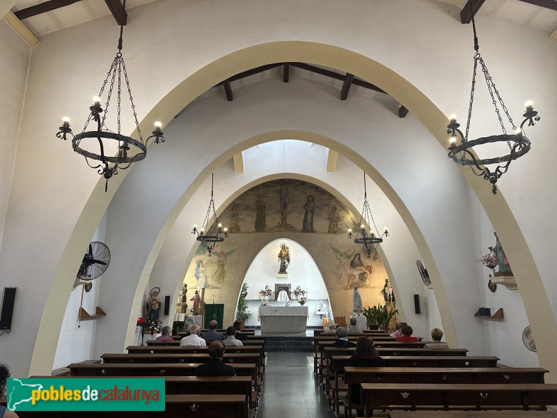 Gimenells i Pla de la Font - Església de la Mare de Déu del Roser (Foto: Albert Esteves, 2025) Gimenells i Pla de la Font - Església de la Mare de Déu del Roser