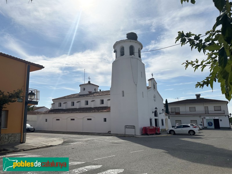 Gimenells i Pla de la Font - Església de la Mare de Déu del Roser (Foto: Albert Esteves, 2025) Gimenells i Pla de la Font - Església de la Mare de Déu del Roser