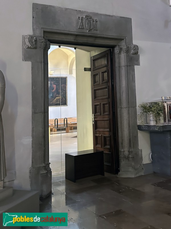 Lloret de Mar - Església de Sant Romà. Porta renaixentista (Foto: Albert Esteves, 2025) Lloret de Mar - Església de Sant Romà. Porta renaixentista