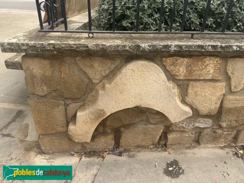 Artesa de Lleida - Jardinet de la plaça del Castell (Foto: Albert Esteves, 2025) Artesa de Lleida - Jardinet de la plaça del Castell