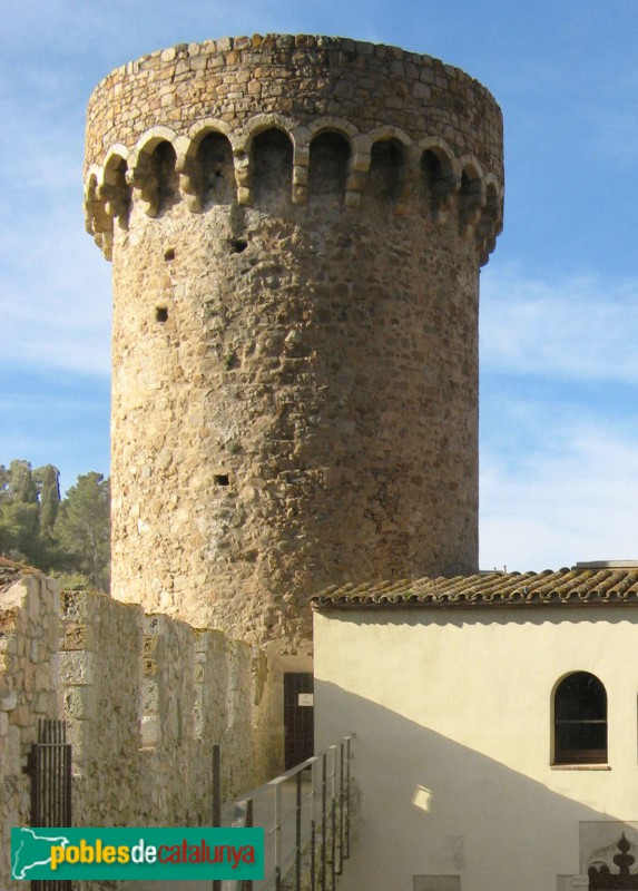 Tossa de Mar - Torre del Codolar (Foto: Albert Esteves, 2011) Tossa de Mar - Torre del Codolar