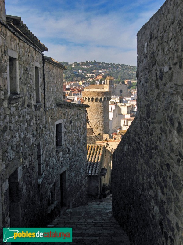 Tossa de Mar - Torre de les Hores (Foto: Albert Esteves, 2011) Tossa de Mar - Torre de les Hores