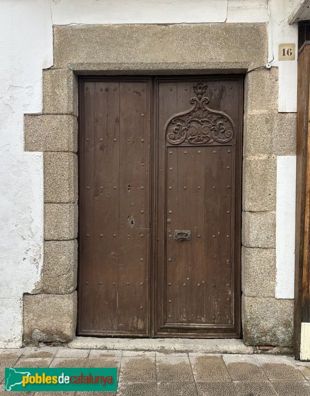 Tossa de Mar - Porta del segle XVIII (Foto: Albert Esteves, 2025) Tossa de Mar - Porta del segle XVIII