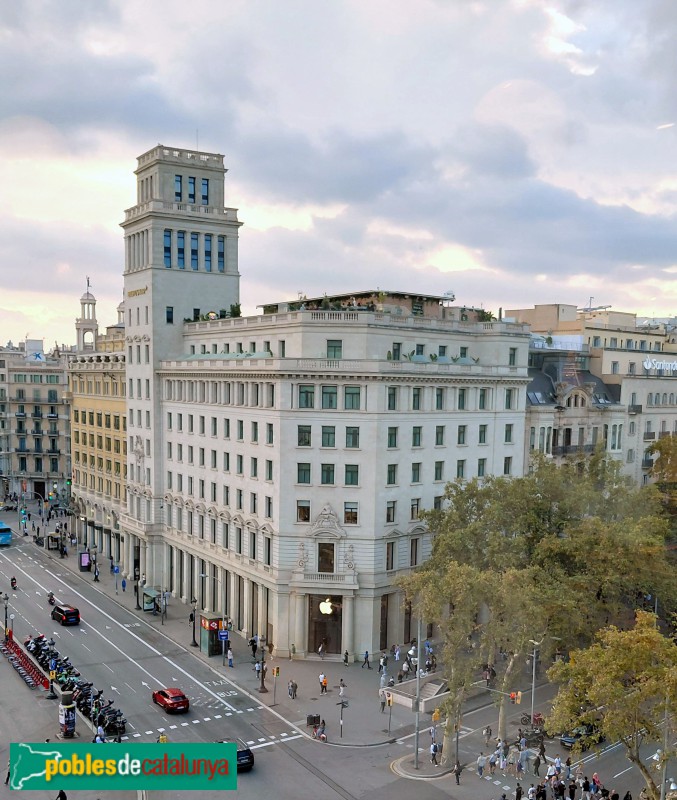 Barcelona - Edifici Banesto (Foto: Sergi Suárez, 2025) Barcelona - Edifici Banesto