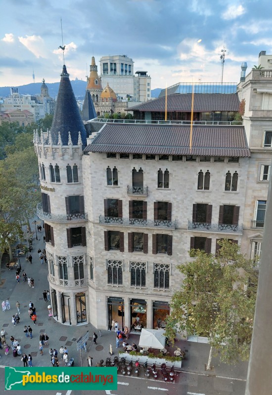 Barcelona - Casa Pascual Pons (Passeig de Gràcia, 2-4) (Foto: Sergi Suárez, 2025) Barcelona - Casa Pascual Pons (Passeig de Gràcia, 2-4)