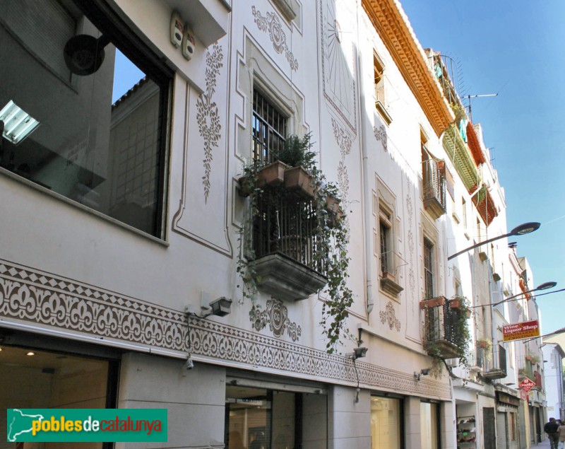 Lloret de Mar - Cases del carrer Sant Romà (Foto: Albert Esteves, 2011) Lloret de Mar - Cases del carrer Sant Romà