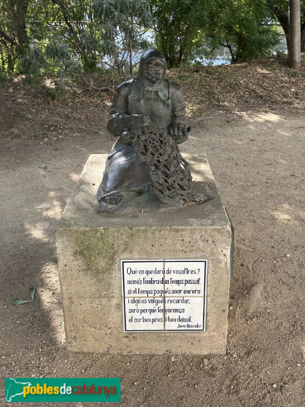 Tossa de Mar - Escultura <i>Remendadora</i> (Foto: Albert Esteves, 2025) Tossa de Mar - Escultura <i>Remendadora</i>