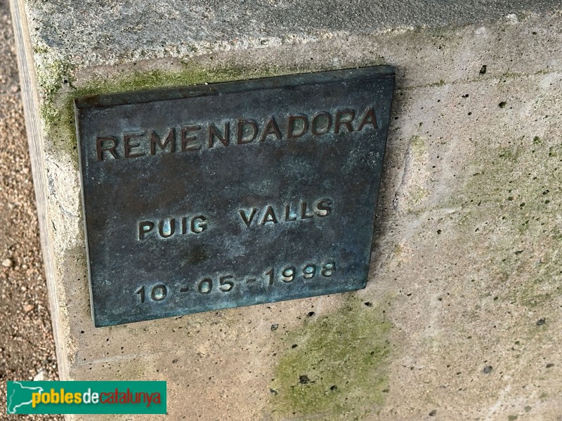 Tossa de Mar - Escultura <i>Remendadora</i> (Foto: Albert Esteves, 2025) Tossa de Mar - Escultura <i>Remendadora</i>