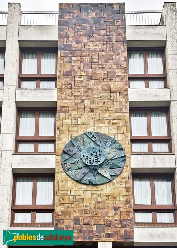 lloret de Mar - Mosaics a la plaça de l'Església