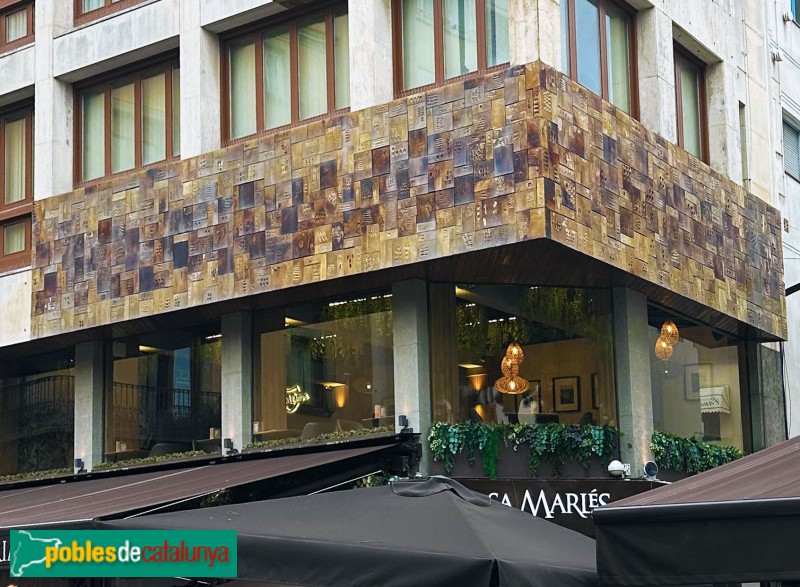 lloret de Mar - Mosaics a la plaça de l'Església