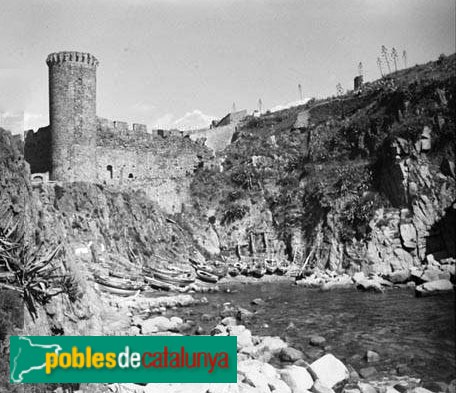 Tossa de Mar - Torre del Codolar (Foto: Jaume Biosca - Arxiu Centre Excursionista de Catalunya-, 1927) Tossa de Mar - Torre del Codolar