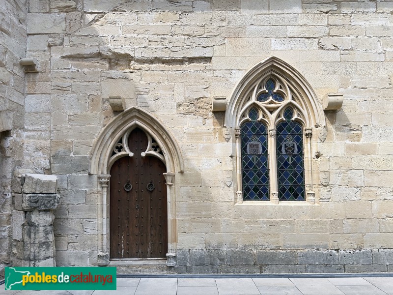 Monestir de Poblet - Claustre. Porta de l'Antiga Sala de Comptes (Foto: Albert Esteves, 2025) Monestir de Poblet - Claustre. Porta de l'Antiga Sala de Comptes