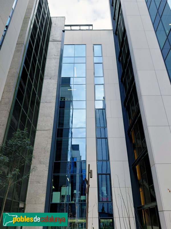 Barcelona - Edifici Estel (Foto: Sergi Suárez, 2025) Barcelona - Edifici Estel