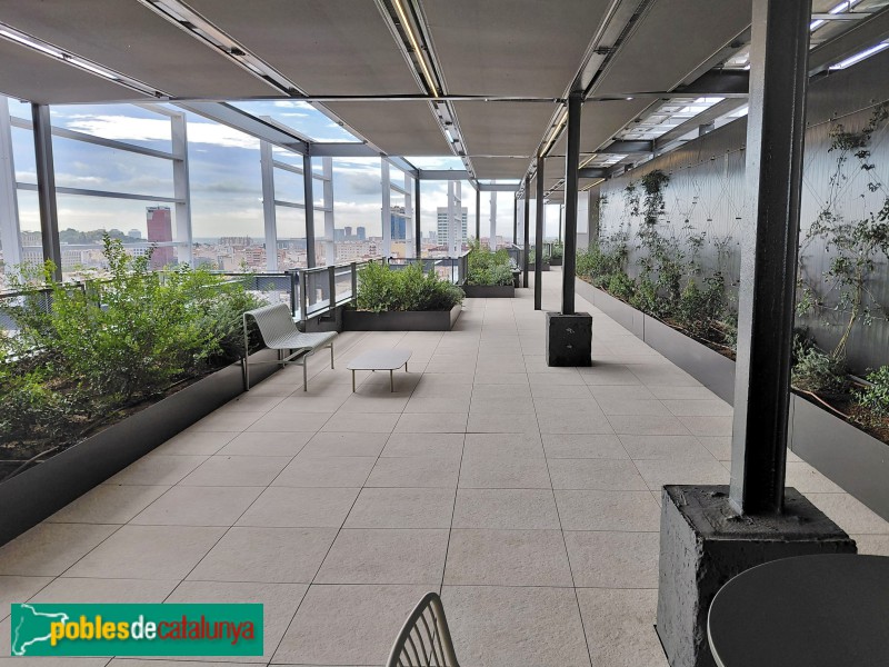 Barcelona - Edifici Estel (Foto: Sergi Suárez, 2025) Barcelona - Edifici Estel