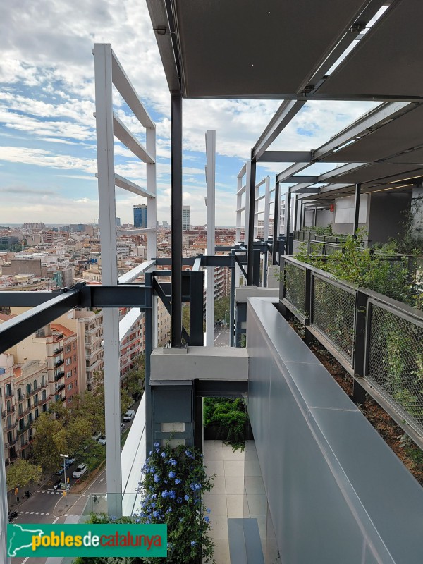 Barcelona - Edifici Estel (Foto: Sergi Suárez, 2025) Barcelona - Edifici Estel