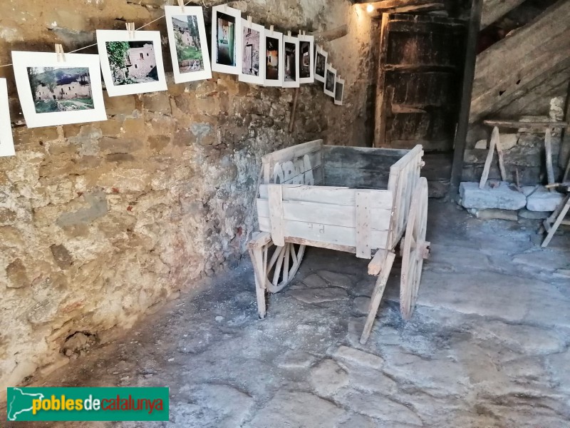 Castellcir - Mas d'Esplugues (Foto: Valentí Pons, 2025) Castellcir - Mas d'Esplugues