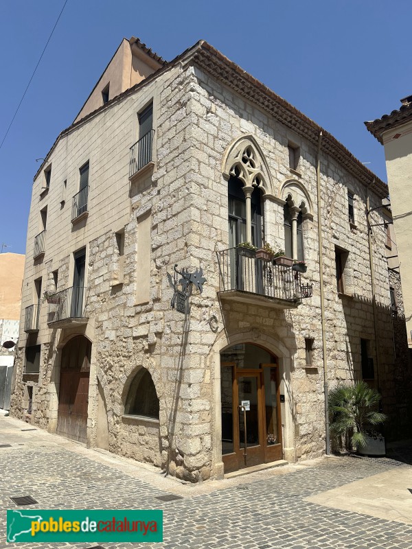 Montblanc - Carrer Major, 128-130 (Foto: Albert Esteves, 2025) Montblanc - Carrer Major, 128-130