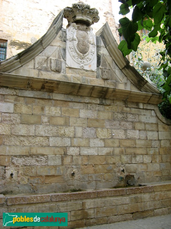 Montblanc - Font Major (Foto: Albert Esteves, 2009) Montblanc - Font Major