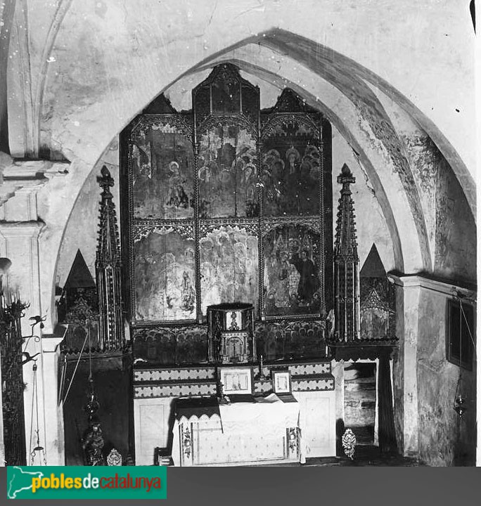 Montblanc - Santuari de la Mare de Déu dels Prats. Retaule desaparegut (Foto: Josep Salvany -Fons Salvany. Biblioteca de Catalunya-, 1912) Montblanc - Santuari de la Mare de Déu dels Prats. Retaule desaparegut