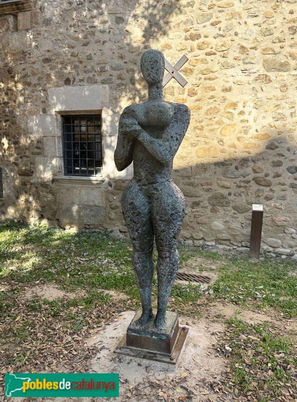Girona - Escultura <i>La mamaroca</i>