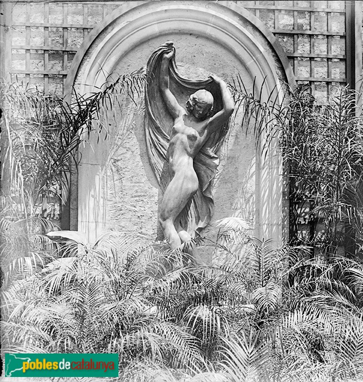 Barcelona - Escultura <i>Marinada (o Dansarina)</i>