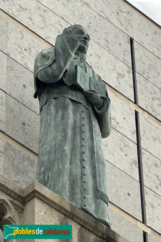 Terrassa - Basílica del Sant Esperit. Portada