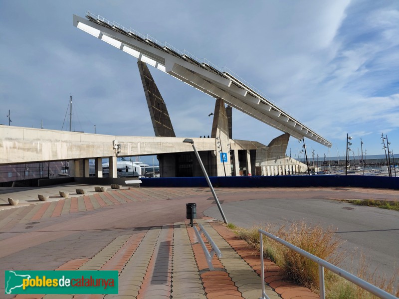 Barcelona - Pèrgola fotovoltaica