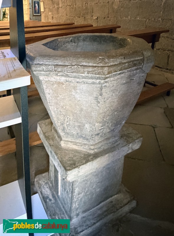 Torrebesses - Església de Sant Salvador. Pica baptismal