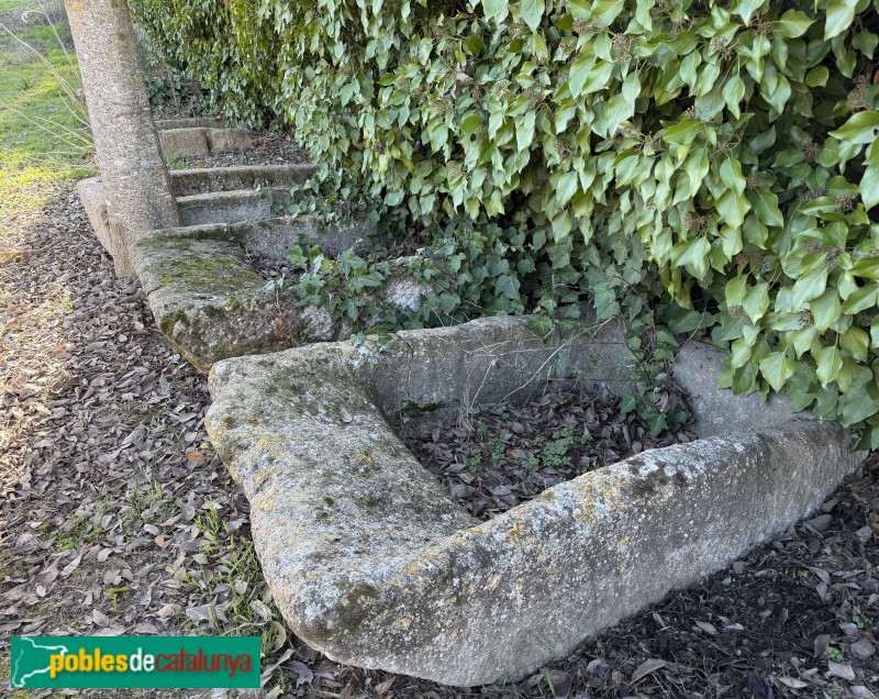 Almatret - Safareigs del Pou de la Vila