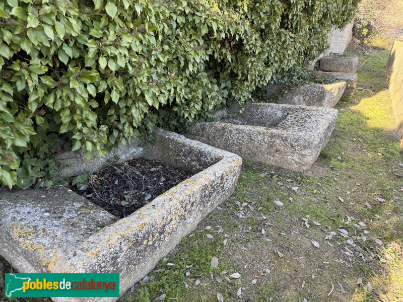 Almatret - Safareigs del Pou de la Vila