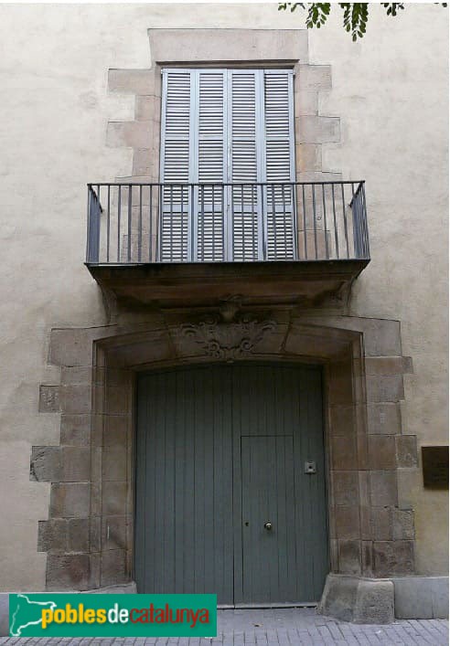 Sant Feliu de Llobregat - Palau Falguera. Porta original del mas