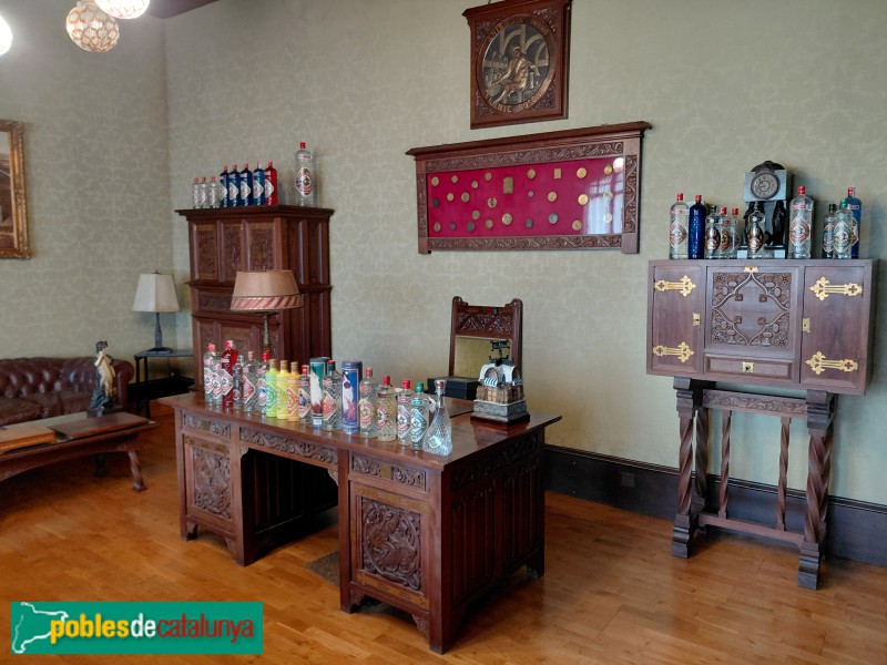 Badalona - Destil·leria Anís del Mono