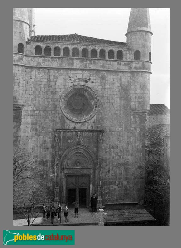 Bordils - Església de Sant Esteve (Foto: <i>Francesc Blasi -Arxiu Fotogràfic Centre Excursionista de Catalunya-</i>, c.1925) Bordils - Església de Sant Esteve