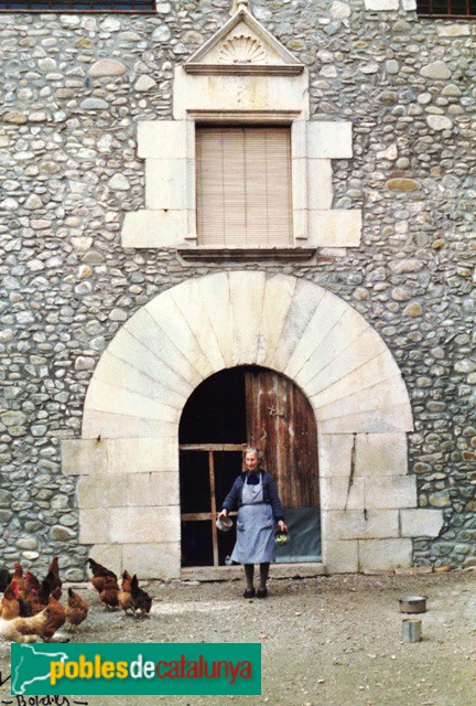 Bordils - Can Viader (Foto: Banc de Memòria Digital de Bordils, 1987) Bordils - Can Viader