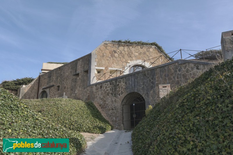 Castell de Sant Julià de Ramis (Foto: Raül Costal -invarquit.cultura.gencat.cat-, 2023) Castell de Sant Julià de Ramis