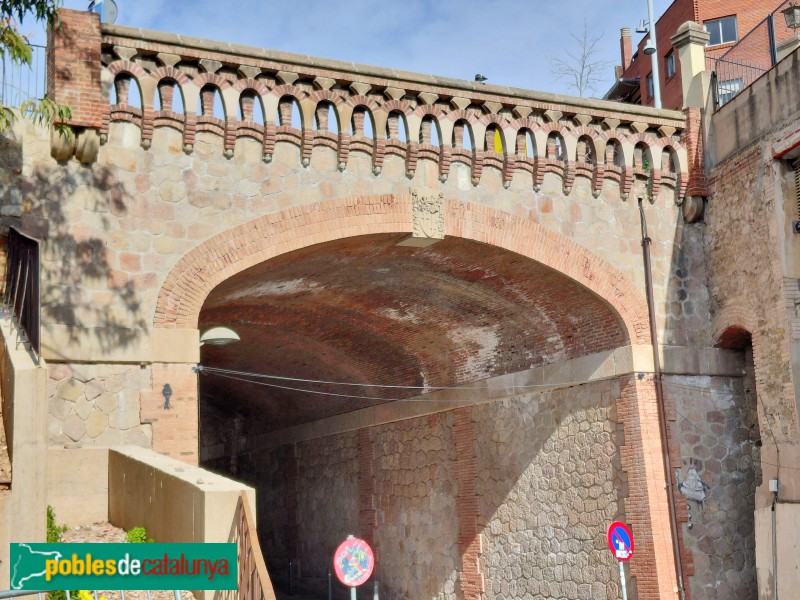 Barcelona - Pont de la plaça Mons (Foto: Sergi Suárez, 2026) Barcelona - Pont de la plaça Mons